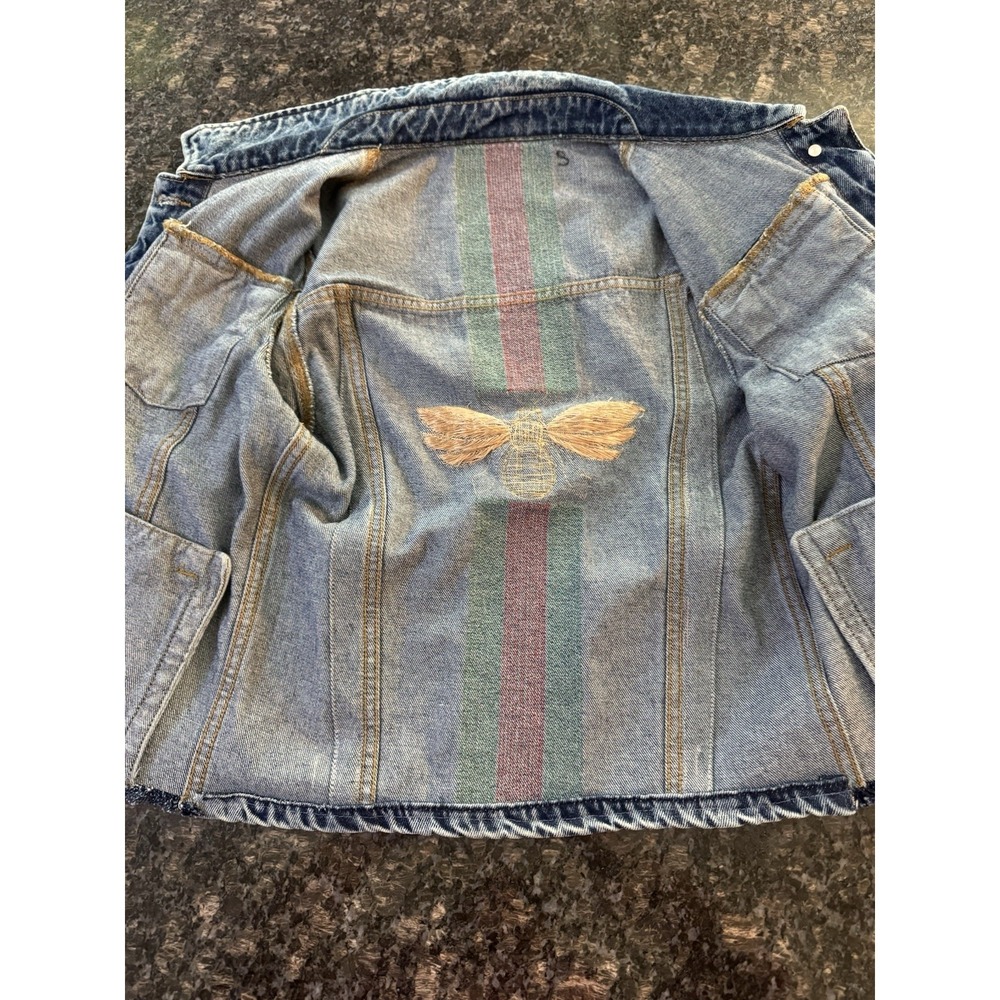 GOLDEN BEE DENIM JACKET. Pre Loved Size Small Denim. - Picture 12 of 12